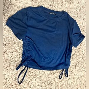 Navy blue crop t-shirt